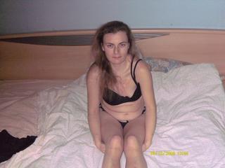 Hausfrau Katrin - Ich treibe es gerne vor der Cam.