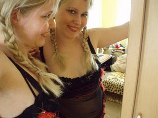WebMaus - Gruppensex, Natursekt, Orgien, lesbische Spiele, Oralsex
