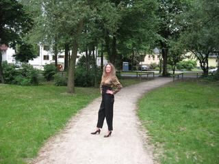 Barbara52 - Alter: 52 / Jungfrau - Gr&ouml;&szlig;e: 176 / schlank - Geschlecht: weiblich - Ausrichtung: heterosexuell - Haare: blond / lang - Piercing: keins - BH-Gr&ouml;&szlig;e: B - Hautfarbe: weiss - Augen: blau - Rasur: teilrasiert