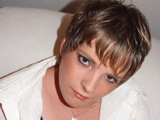 Lady Ice - Telefonieren,  Spa� haben und Freunde treffen.