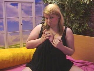 Glenna - Versaute Blondine! :)