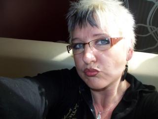 nylonqueen - 
