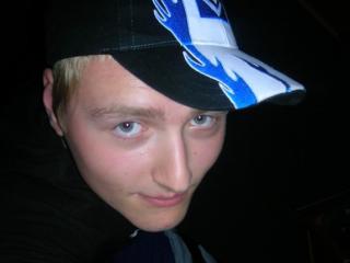 Geiler Gayboy - M&ouml;chtest du auch einen Gayboy sehen, der es sich selbst macht??? Dann schau dir meine Show an, ich habe Einiges zu bieten!!! Gerne mach ich auch das, was du willst. Also, ich warte auf dich - bis bald.