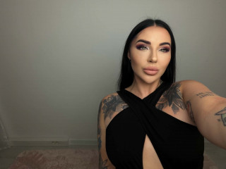 BustyRaven